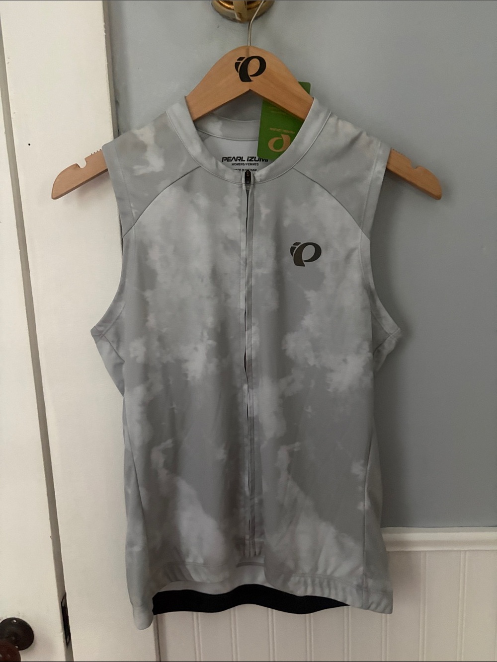 Pearl Izumi Women’s Attack Sleeveless Cycling Jersey, size M